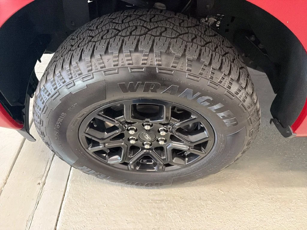 Used 2025 Red Ford XLT image 5
