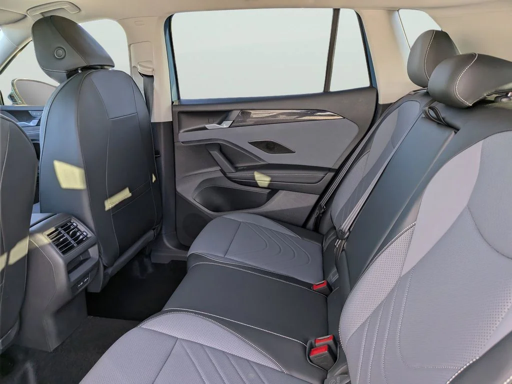 New 2026 Blue Volkswagen 2.0T SE image 13