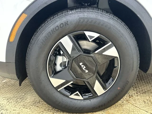 New 2026 White Kia LX image 19