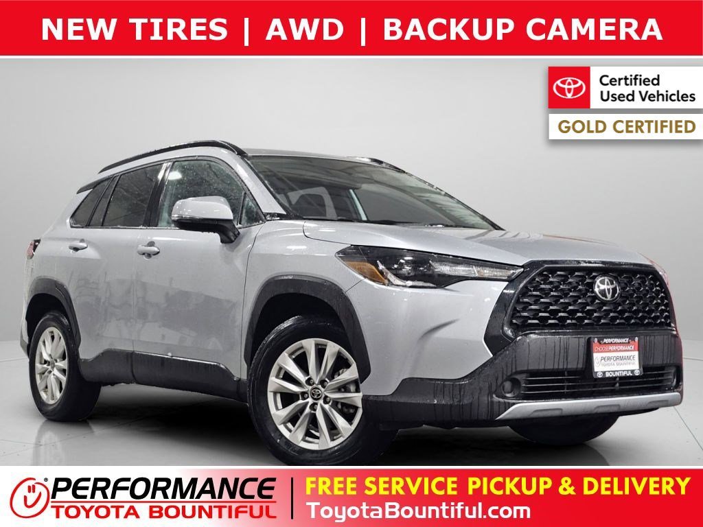 2024 Toyota Corolla Cross LE