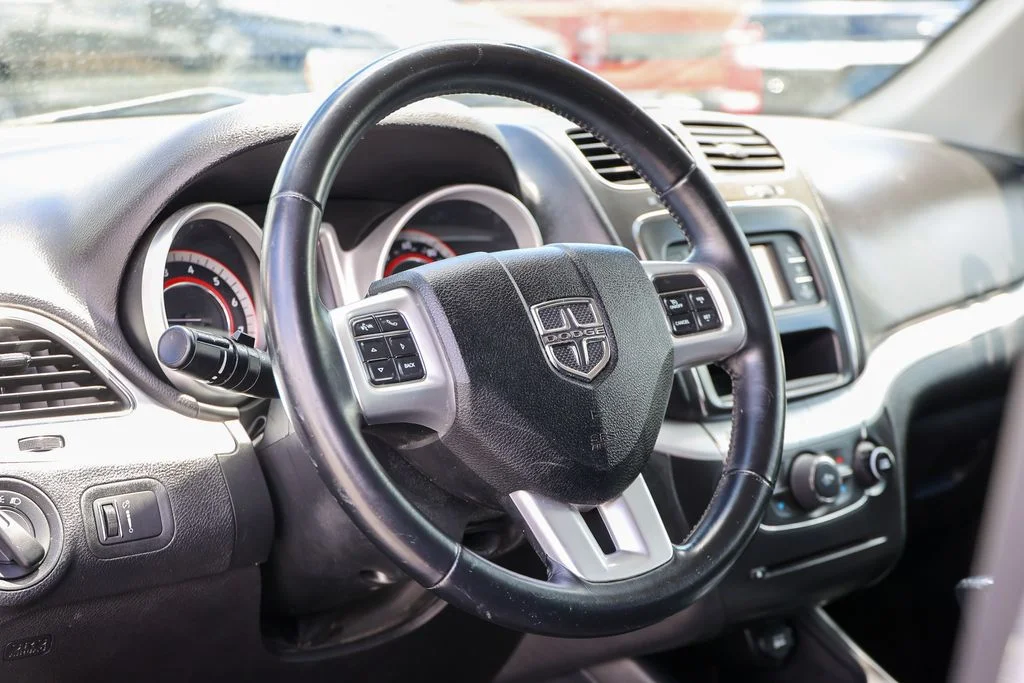Used 2018 Silver Dodge SE image 27