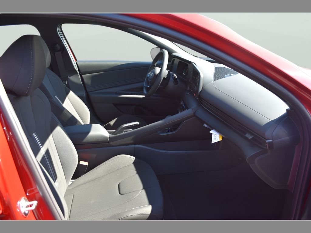 2026 Hyundai Elantra SEL Sport - Photo 13