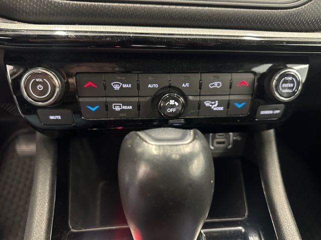Used 2022 White Jeep Trailhawk image 29