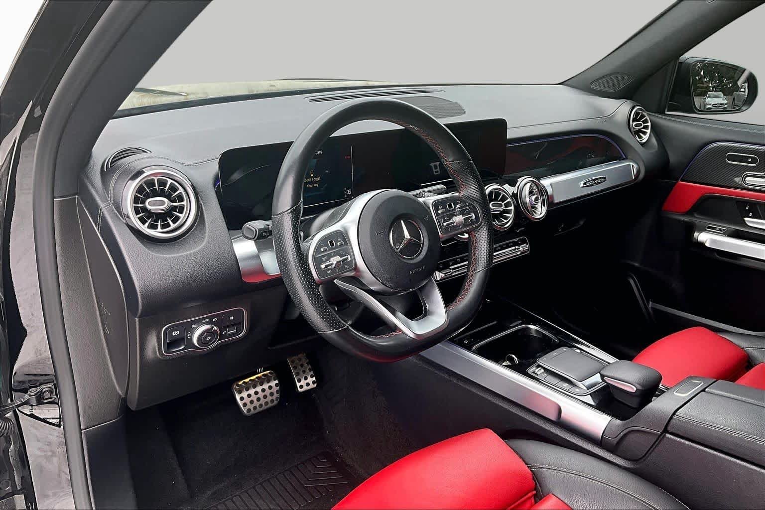 Used 2021 Night Black Mercedes-Benz GLB 250 image 18
