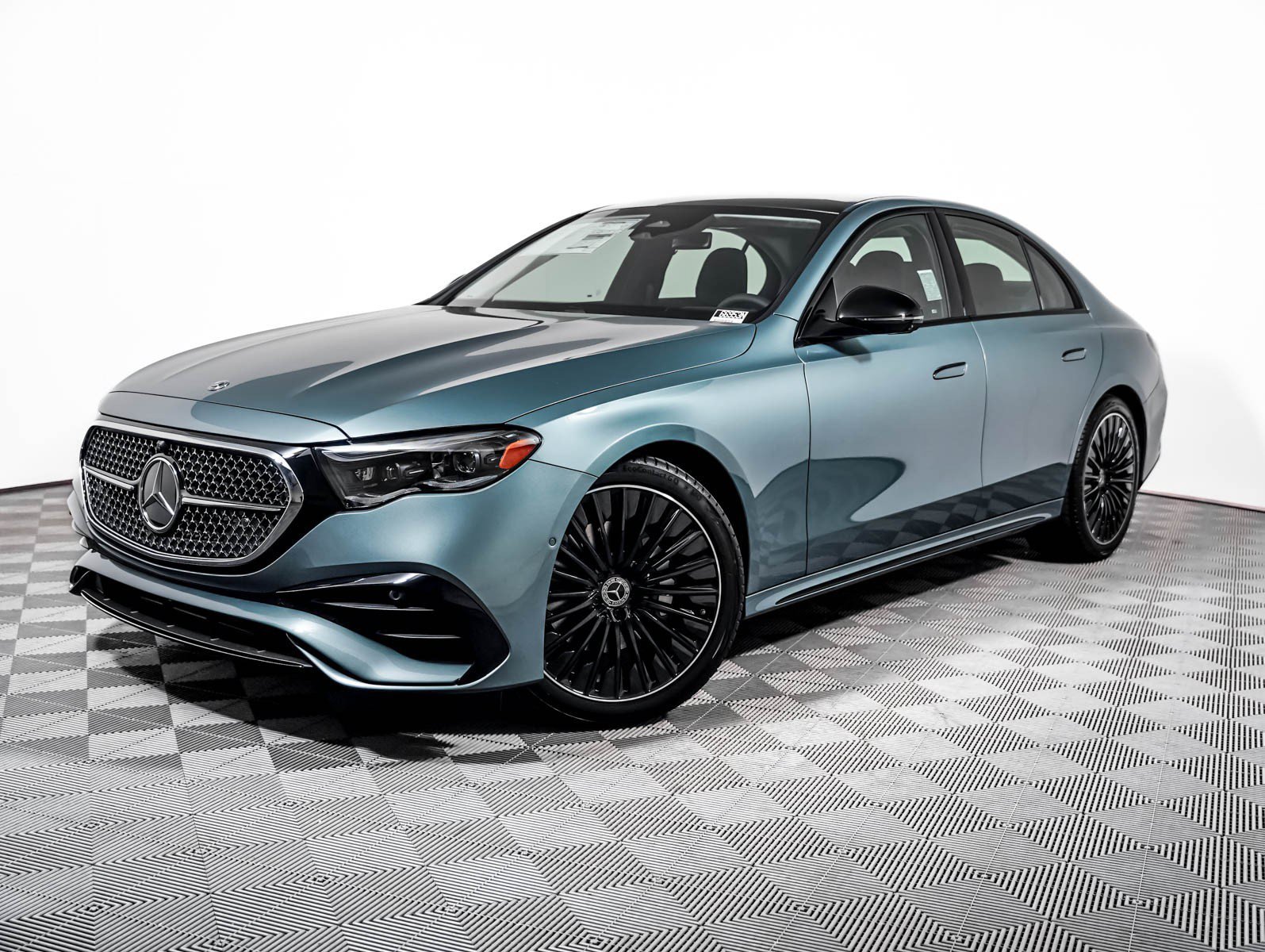 New 2027 Verde Silver Metallic Mercedes-Benz E 350 image 1