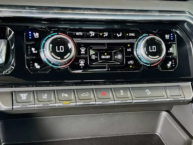 2026 GMC Sierra 2500HD Denali Ultimate - Photo 11