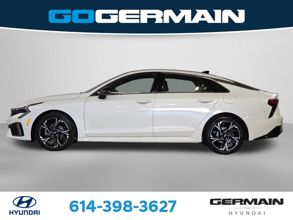 Used 2025 White Kia GT-Line image 12