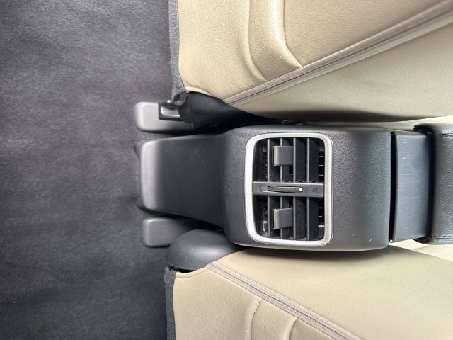 Used 2016  Honda Touring image 14
