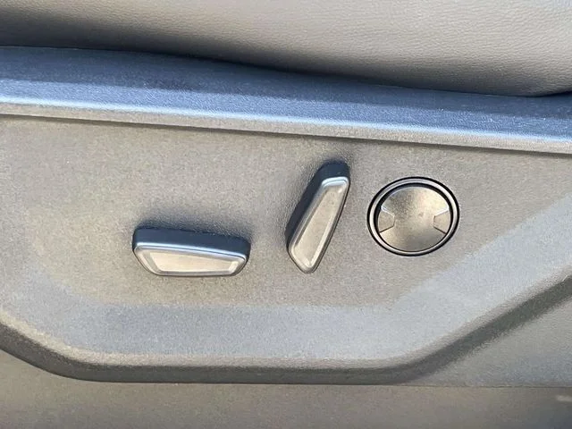 New 2026 Iconic Silver Metallic Ford Lariat® image 17