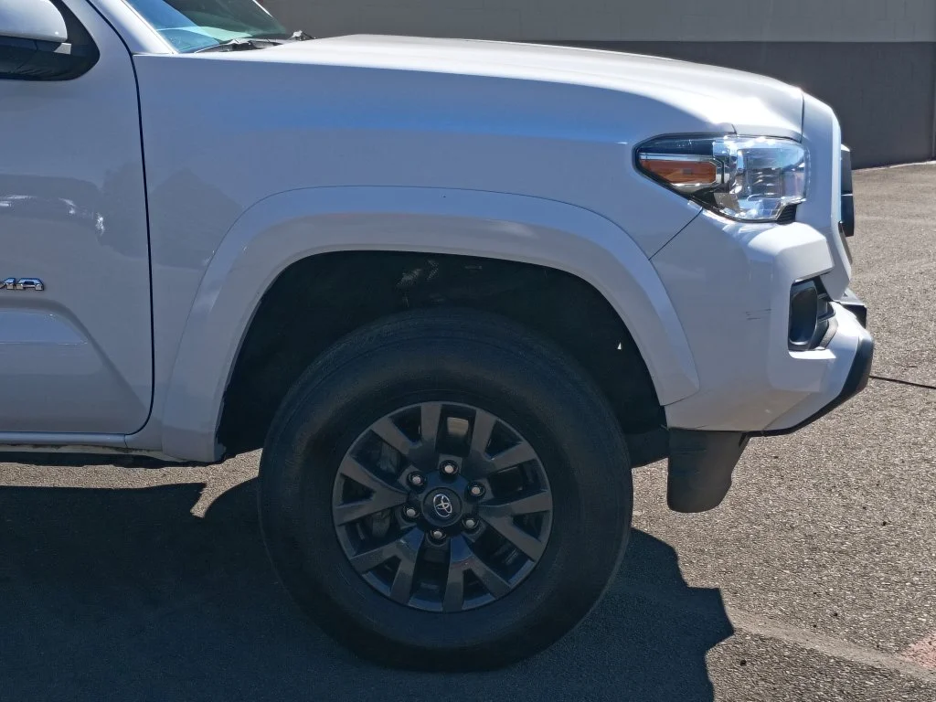 Used 2023 Ice Toyota SR5 image 2
