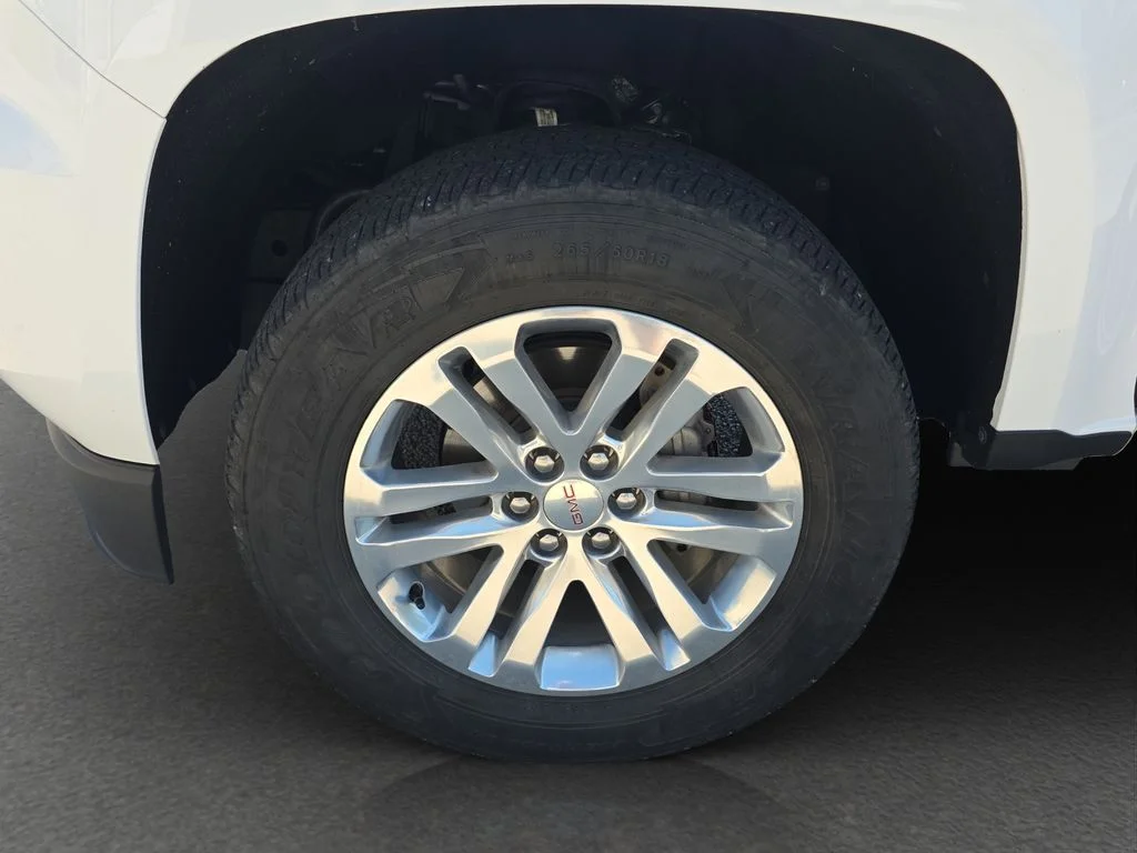 Used 2019 White GMC SLT image 4