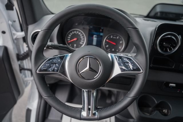 New 2026 Arctic White Mercedes-Benz Cargo 170 WB image 28