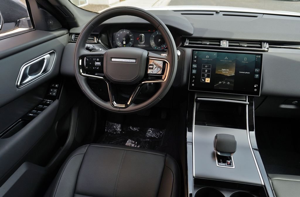 New 2026 Fuji White Land Rover S image 16