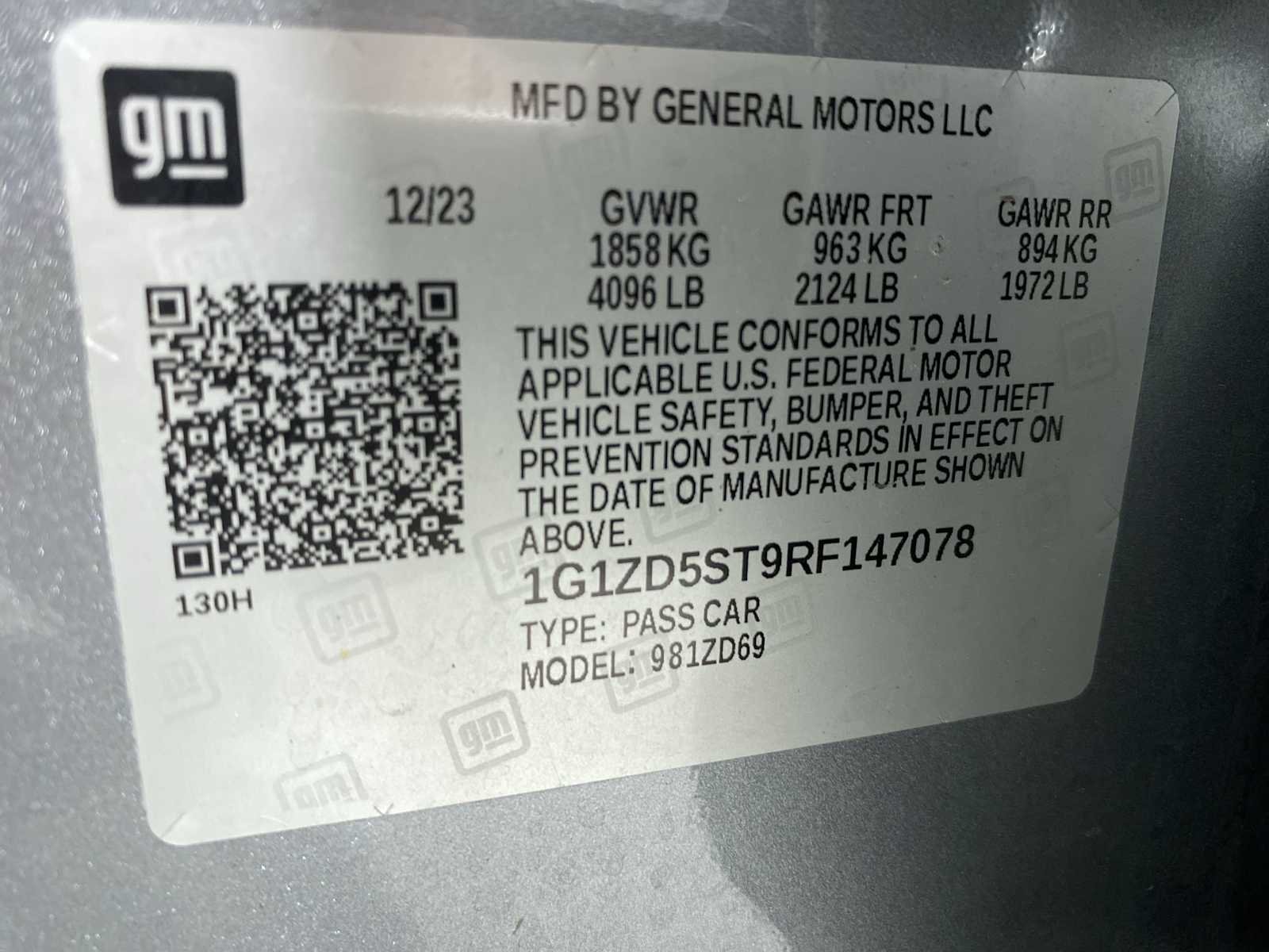 Used 2024 Sterling Gray Metallic Chevrolet LT image 21