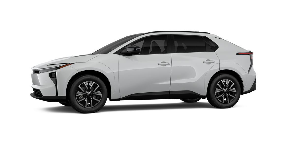 New 2026 Wind Chill Pearl Toyota XLE image 3