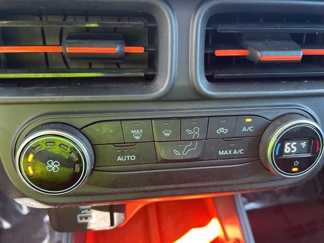 Used 2022 Orange Ford XLT image 19