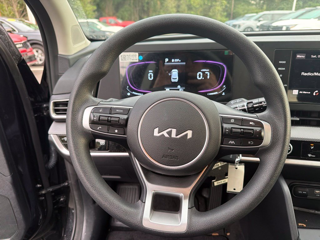Certified Used 2025 Fusion Black Kia LX image 12