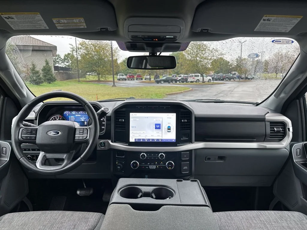 Used 2023 Blue Ford XLT image 4