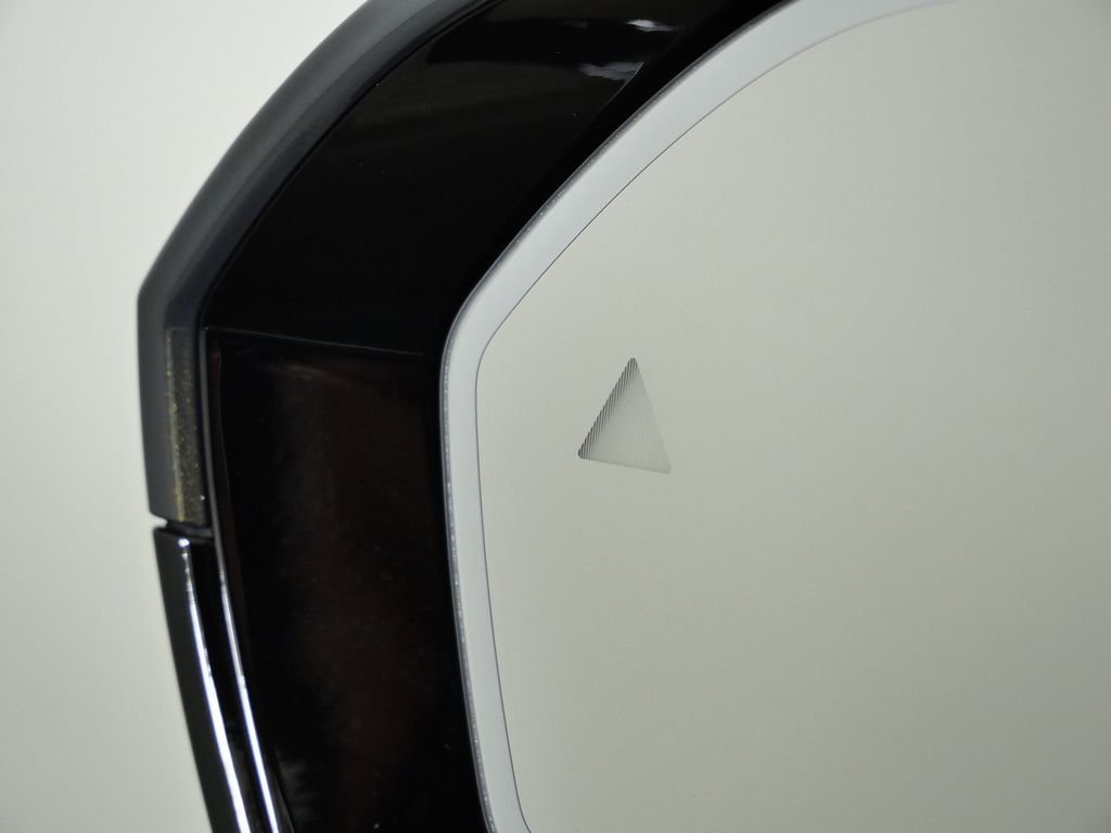 2025 BMW 7 Series 750e - Photo 38