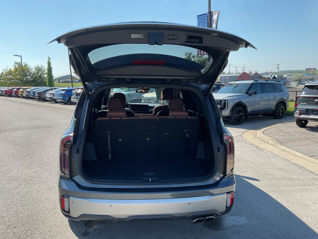 Used 2023 Gravity Gray Kia EX X-Line image 16
