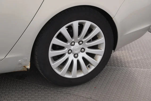 Used 2011 Beige Buick CXL image 16
