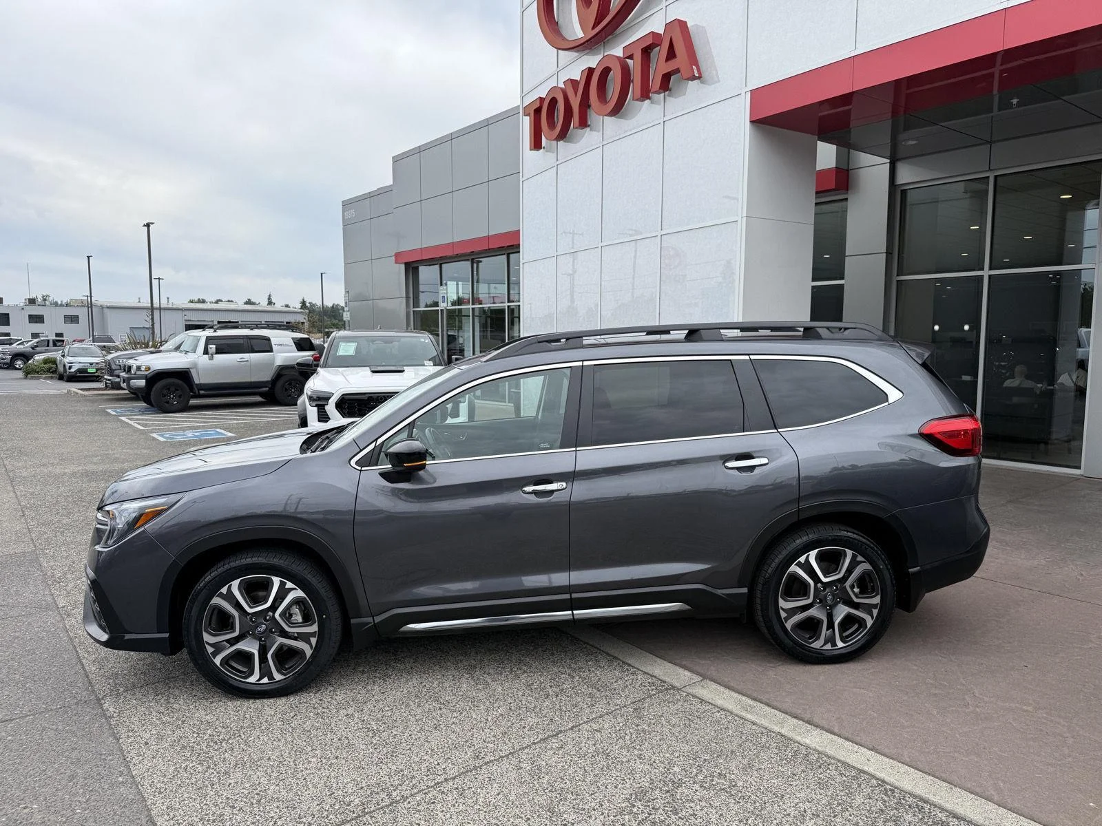 Used 2024 Magnetite Gray Metallic Subaru Touring image 3
