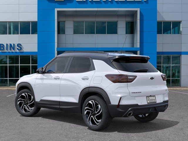 New 2026 Iridescent Pearl Tricoat Chevrolet RS image 3