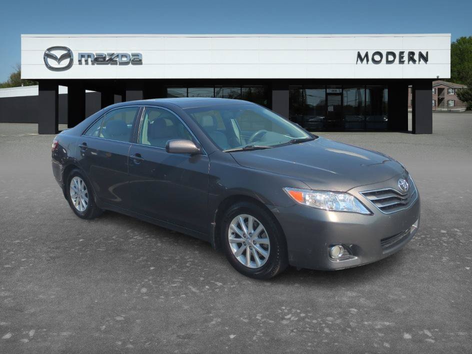 Used 2010 Magnetic Gray Metallic Toyota XLE image 7