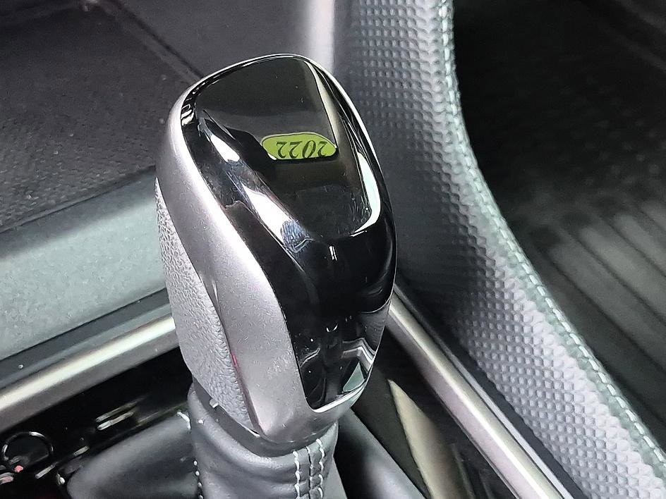 Used 2022 Crystal Black Silica Subaru Touring image 26