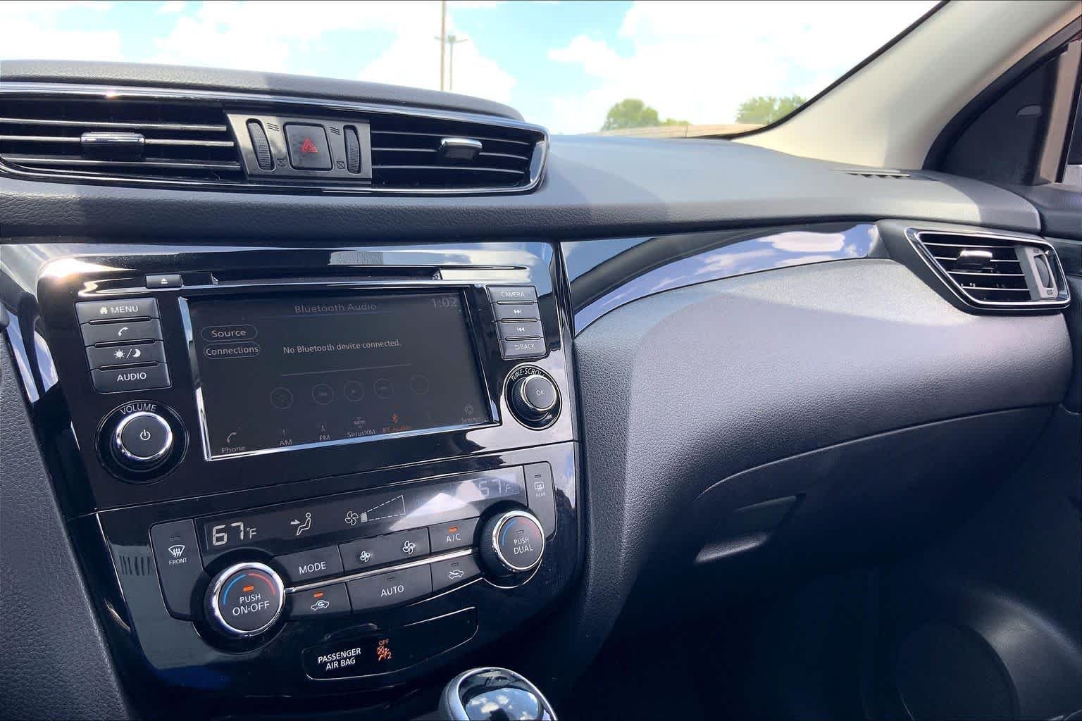 Used 2020 Scarlet Ember Tintcoat Nissan SV image 35
