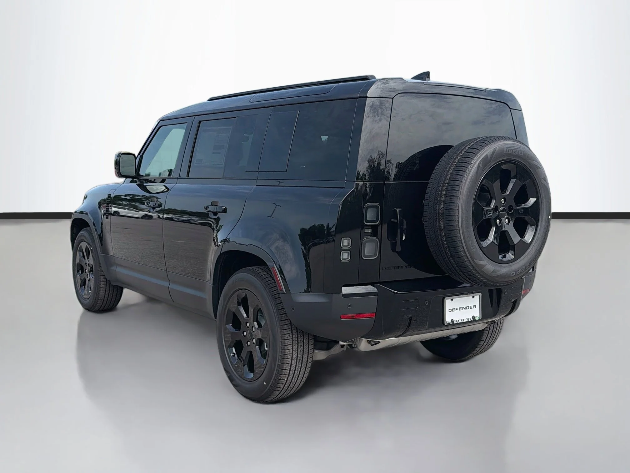 New 2026 Santorini Black Land Rover S image 3