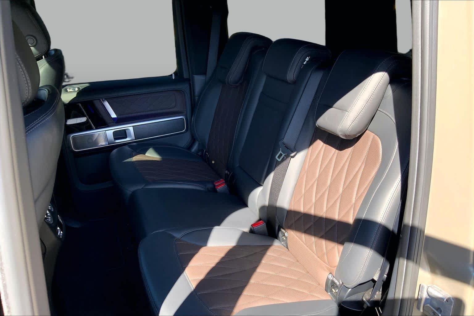 Used 2022 MANUFAKTUR Mystic Brown Metallic Mercedes-Benz G 550 image 21