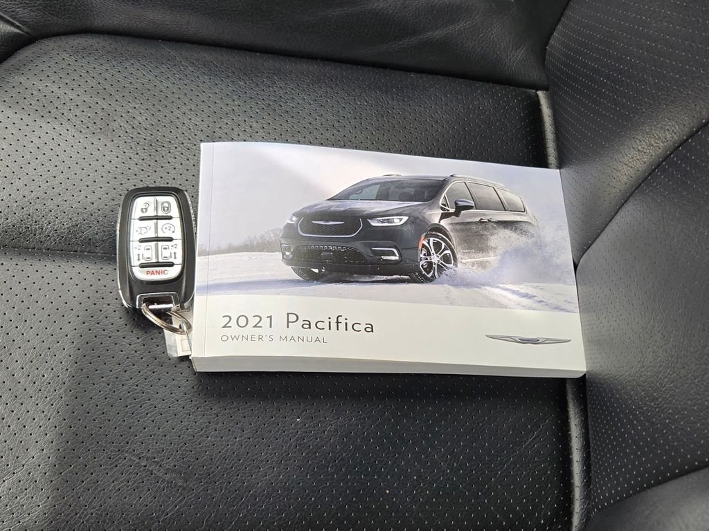 Used 2021 White Chrysler Touring L image 11