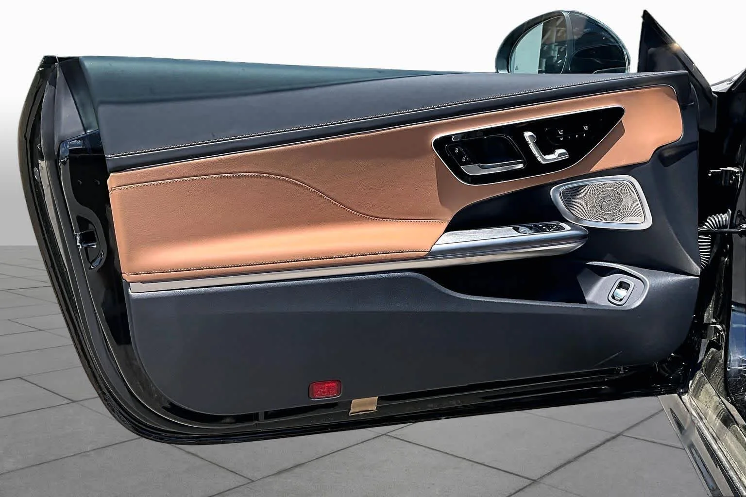 New 2026 Obsidian Black Metallic Mercedes-Benz CLE 300 image 12