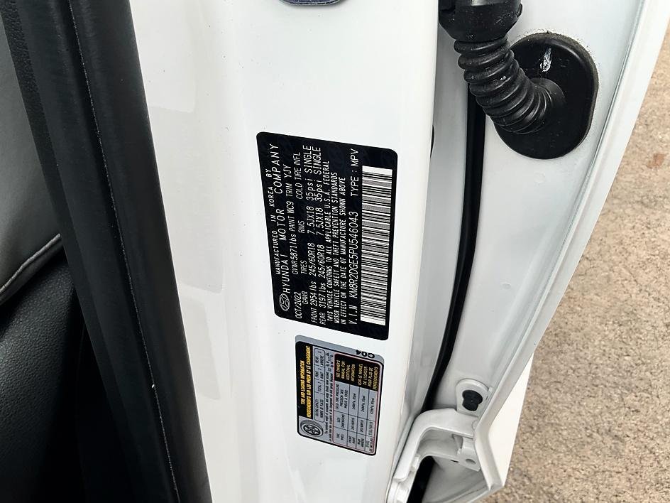 Used 2023 White Hyundai SEL image 38
