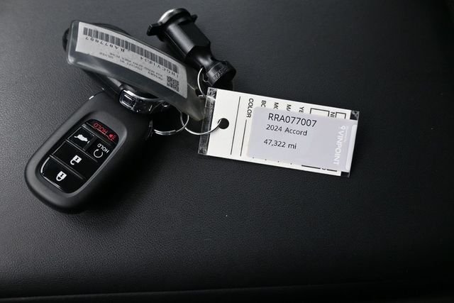 Certified Used 2024 Solar Silver Metallic Honda EX image 9