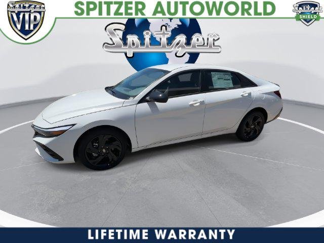 New 2026 White Hyundai SEL Sport image 9