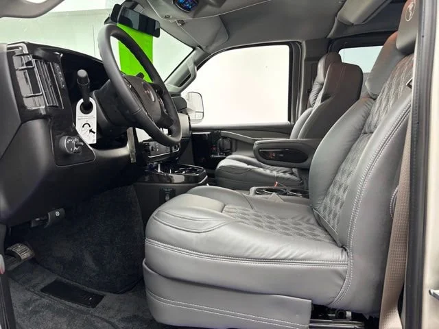 2026 GMC Savana Cargo Work Van - Photo 19