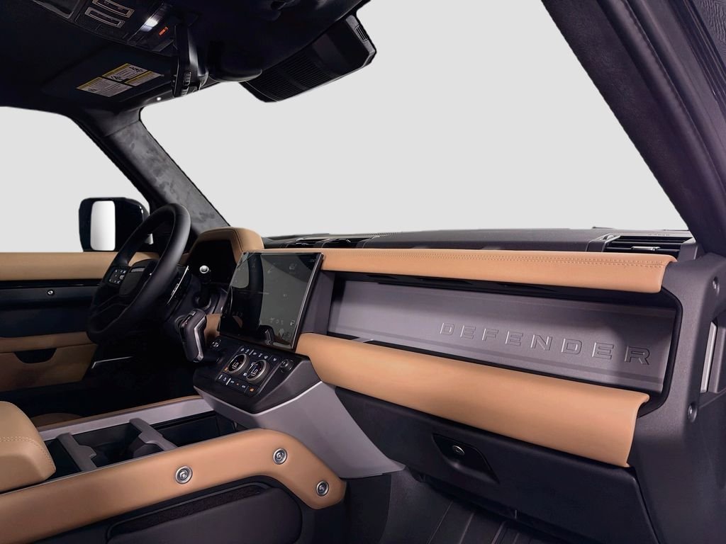 New 2026 Santorini Black Land Rover V8 image 32