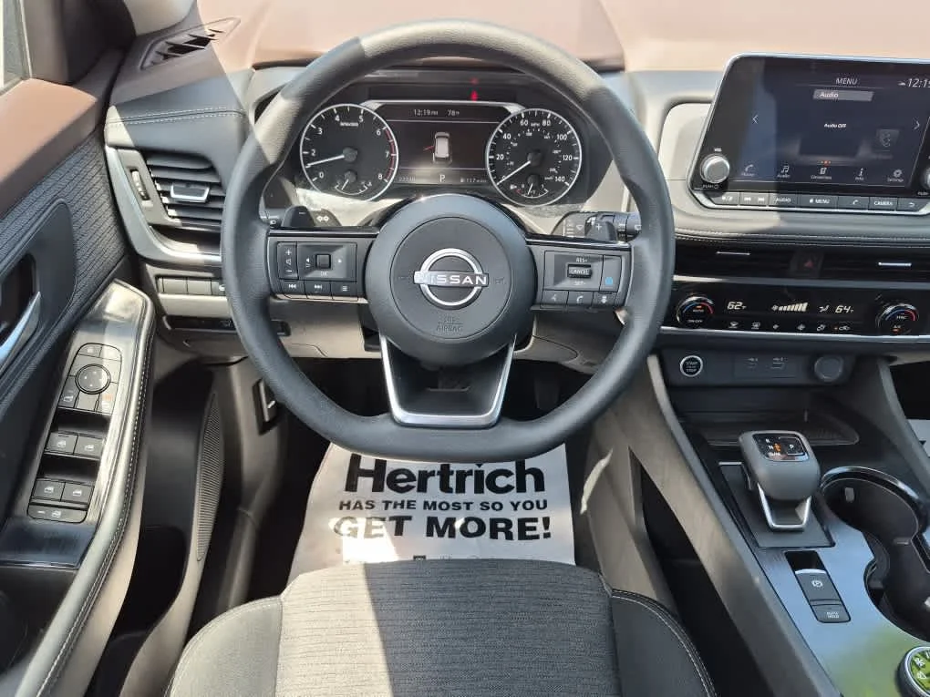 Used 2023 Pearl White Tricoat Nissan SV image 8