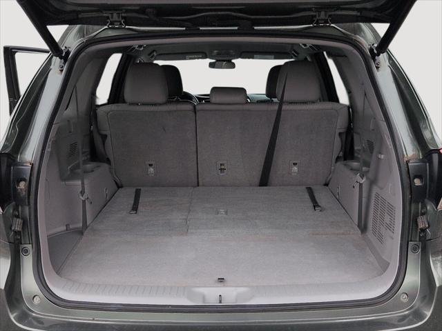 Certified Used 2019 ALUMINA JADE METAL Toyota  image 10