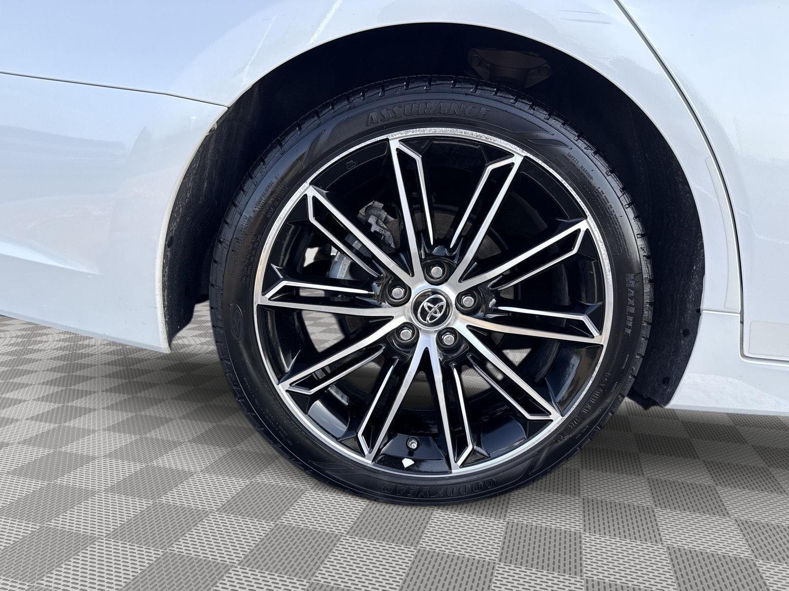 Certified Used 2019 Wind Chill Pearl Toyota Touring image 7