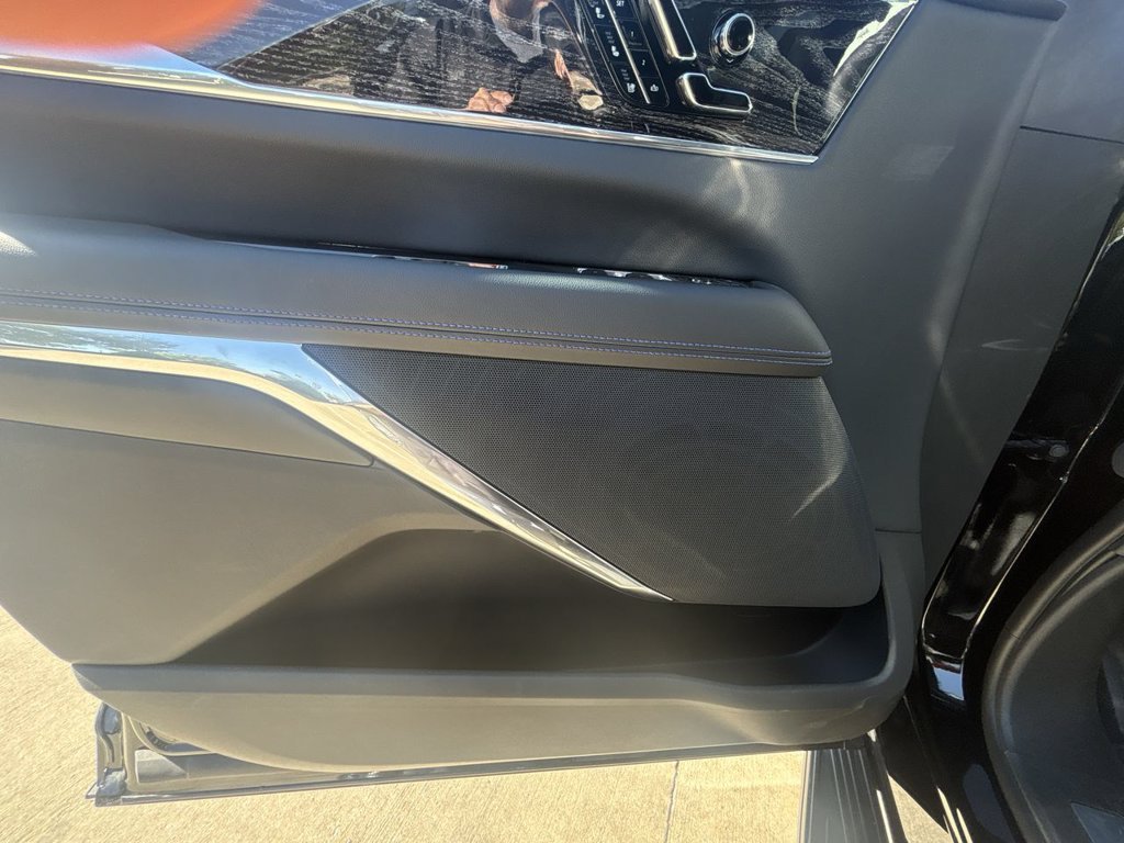 2026 Cadillac Escalade IQL Luxury - Photo 31