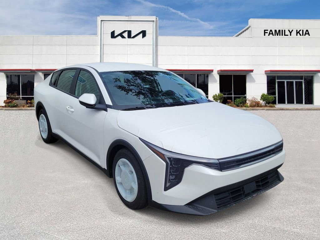 2026 Kia K4 LXS AT's photo