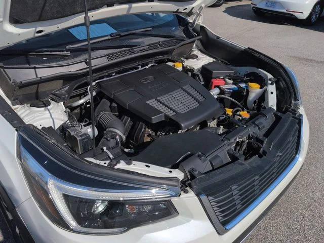 Used 2021 White Subaru Touring image 41