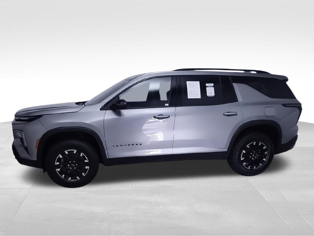 Used 2025 Gray Chevrolet Z71 image 5