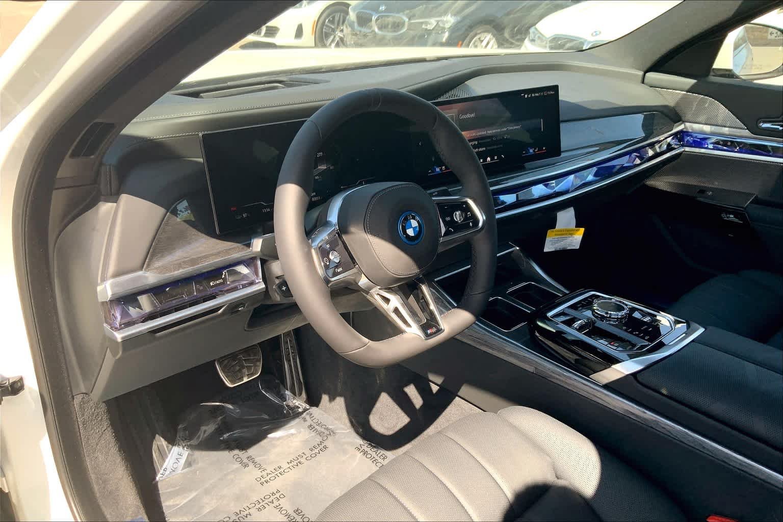 2025 BMW i7 50 - Photo 8
