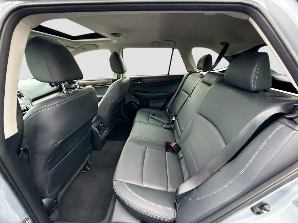 Used 2019 Ice Silver Metallic Subaru Limited image 26