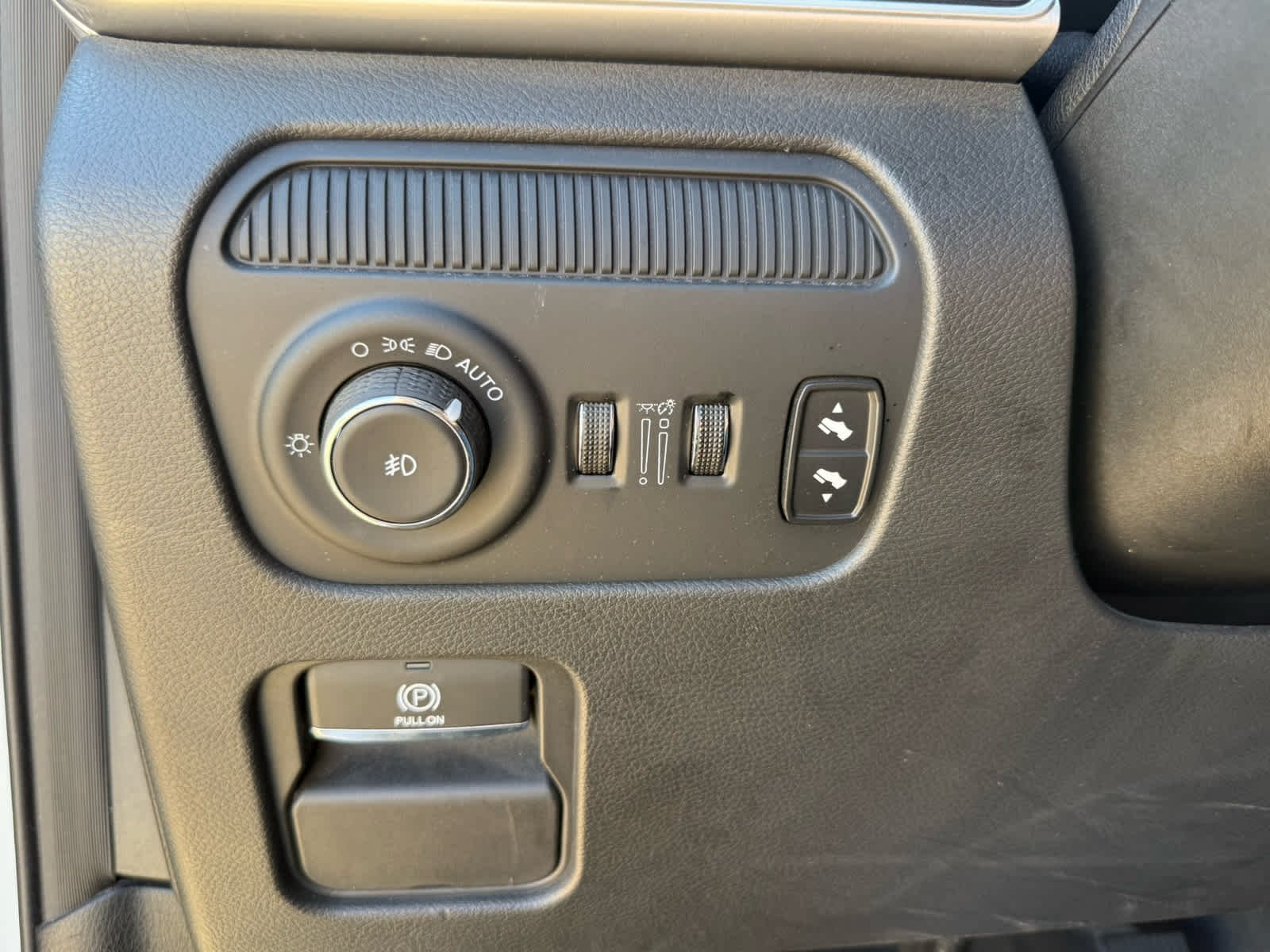 Used 2024 Bright White Clearcoat Jeep  image 22