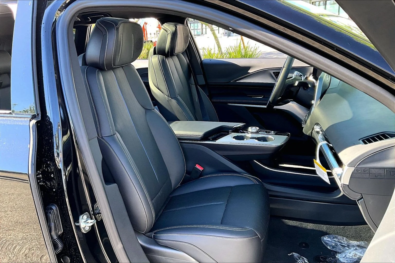 2027 Cadillac LYRIQ Premium Luxury - Photo 19